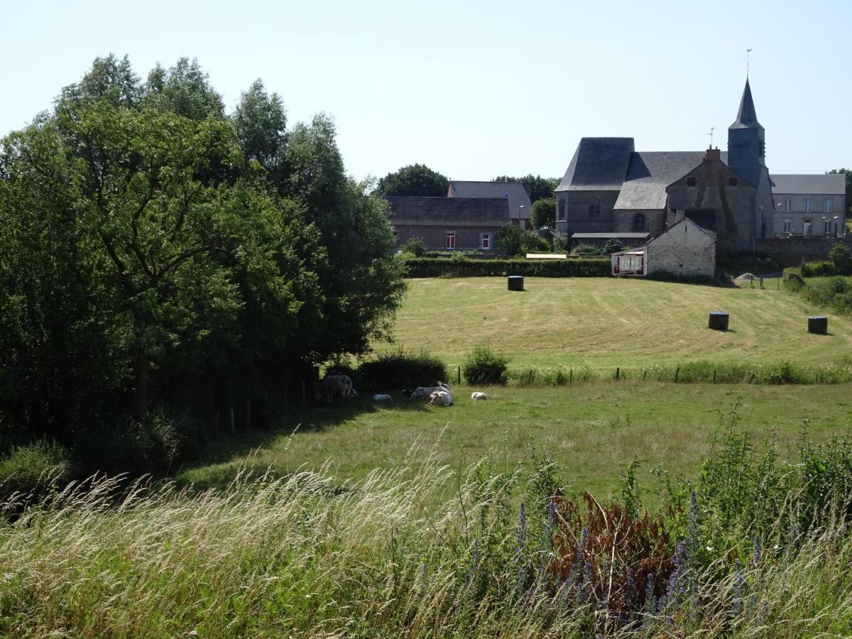 Le Rucher Lez-Fontaine Exteriör bild